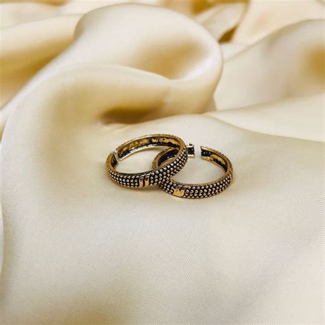 Simple Gold Oxidised Toe Rings – Abdesignsjewellery