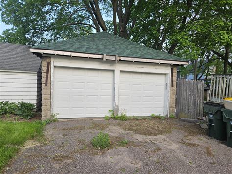 215 N. Pine Street Online Only Real Estate Auction-Ends - Gavin Bros ...