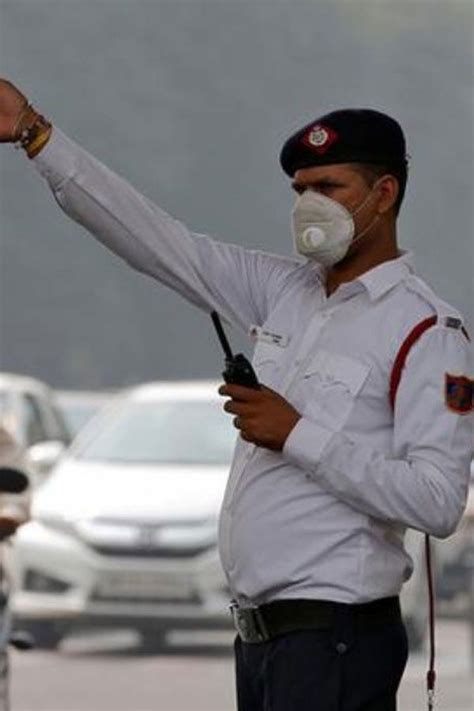 traffic rules: Get Latest Buzz, Updates, Gossip, Photos & Videos