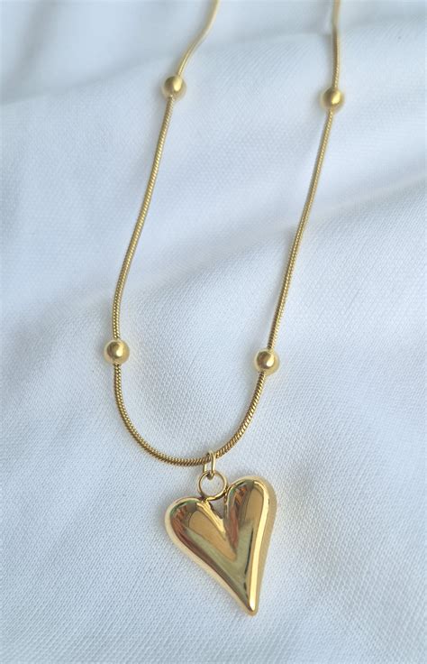 Gold Heart Pendant Necklace | LustreLane