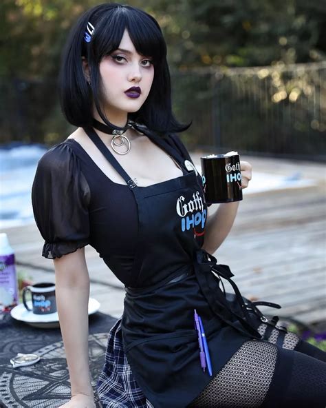 'Goth' OnlyFans model facing legal battle with pancake chain over cosplay outfit - Daily Star