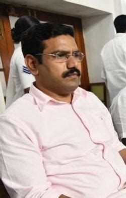BJP finally picks Yediyurappa's son for bypoll in-charge team - IBTimes ...
