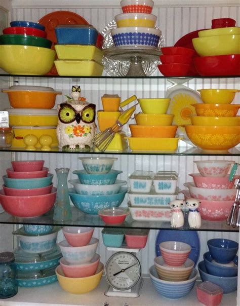colors of the Pyrex | Pyrex display, Pyrex vintage, Vintage pyrex collection