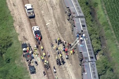 Amtrak train with 243 aboard derails in Missouri, fatalities reported