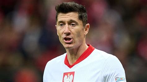 Lewandowski exit celebrated by Poland team