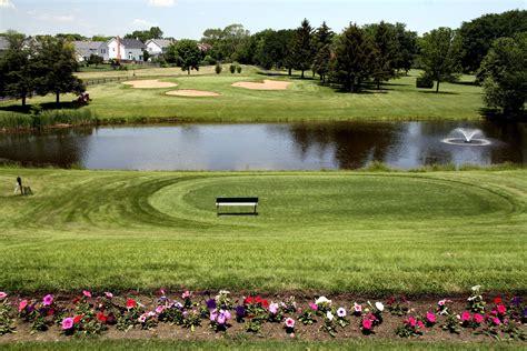 Chicago's Top-10 Nine Hole Golf Courses - Chicago Golf Report