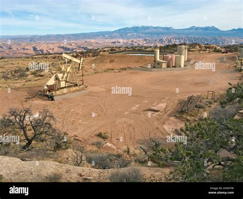 Oil well near Moab Utah Stock Photo - Alamy