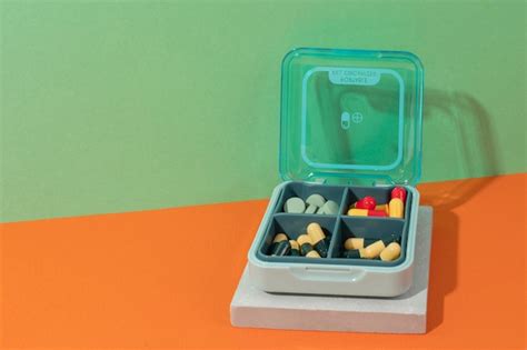 Verschiedene Pillen des hohen Winkels in der Schachtel | Kostenlose Foto