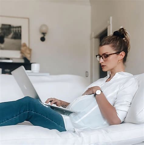 A Stylish Mama's Guide to Maternity Dresses as a Wedding Guest – MARION ...