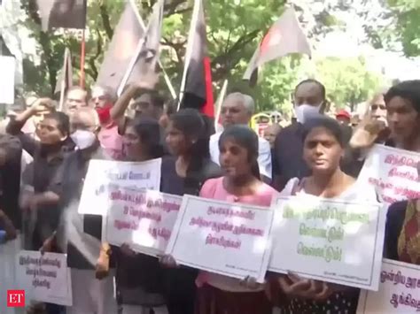 chennai: Tamil Nadu: DMK Student Wing stages protest in Chennai against ...