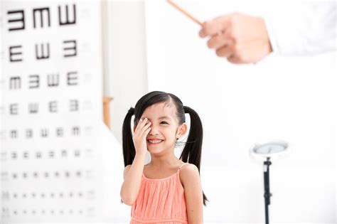 15岁治疗近视最好方法是什么？用角膜塑形镜好吗？眼睛