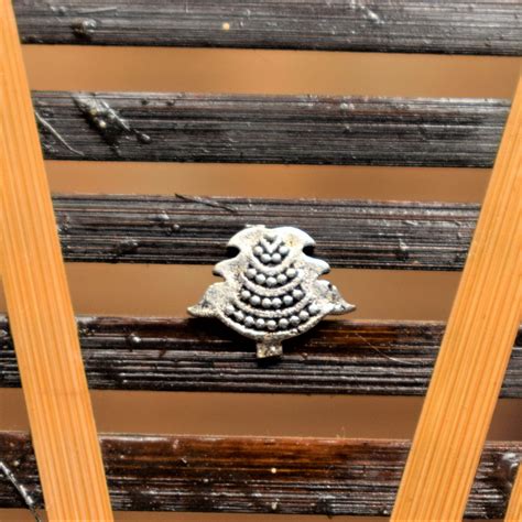 German Silver Christmas Tree Nose Pin – Glitter Gleam