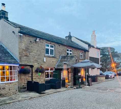 THE SAWLEY ARMS - Inn Reviews, Photos, Rate Comparison - Tripadvisor
