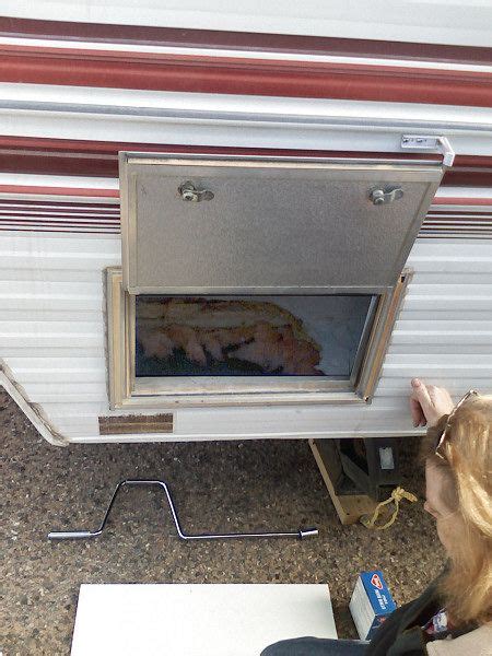 Repair Camper Top 的图像结果