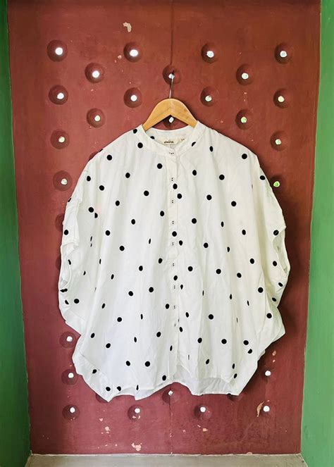 Women's Top Tiya Gola – The Almirah Store