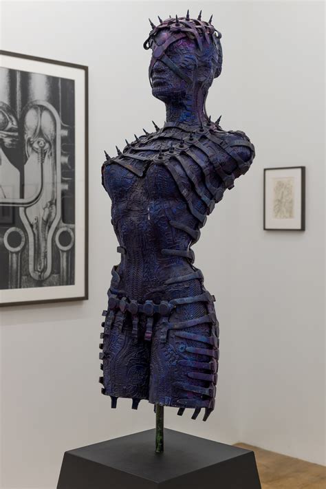 H.R. Giger – Art Viewer