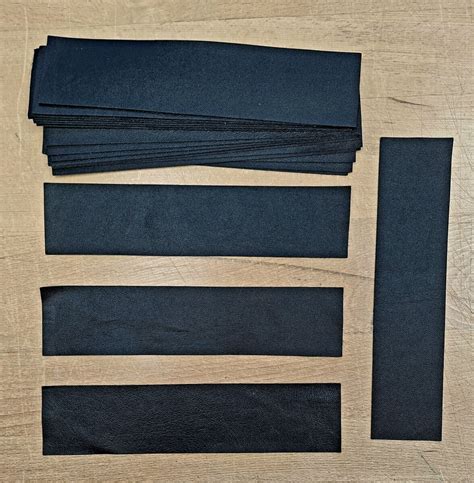 Spaltleder, dünn, schwarz Zuschnitte 30 x 7 cm - HerzogLeather.com