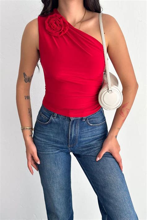 Red Rose Brooch Draped Sandy Fabric Blouse - Deafox | ElbiseBul