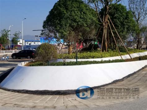 玻璃钢树池现场安装 - 深圳市欧卡德玻璃钢装饰工程有限公司