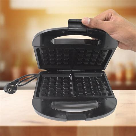 Sandwich Maker Makes 2 Square Sandwiches, Non-Stick Plates, Easy to Clean