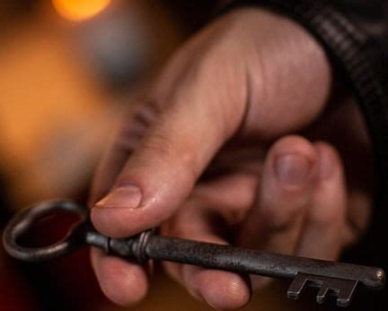 Haunted Key Magic Trick 的图像结果