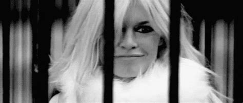 Las 20 + 1 cosas que la moda le debe a Brigitte Bardot | S Moda ...