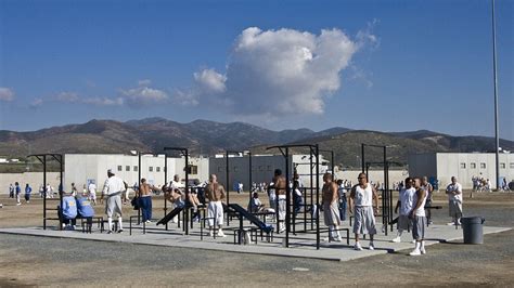 Families kept in dark while Donovan prisoners die of COVID-19 | cbs8.com