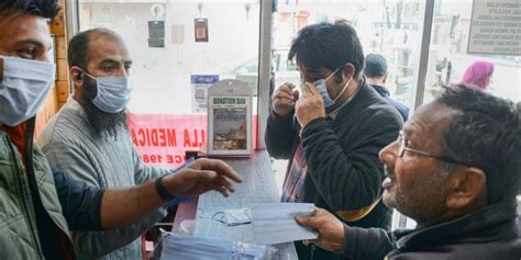 'An Hour to Download ICU Guidelines': Amid COVID-19, Kashmir Doctors ...