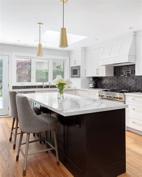 Black Kitchen Ideas With Island