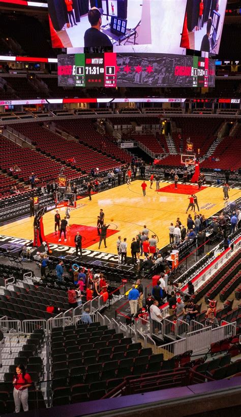 Chicago Bulls vs Los Angeles Lakers Tickets 2025 | SeatGeek