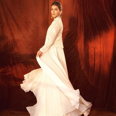 Take cues from Shanaya Kapoor on how to build the perfect vacation ...