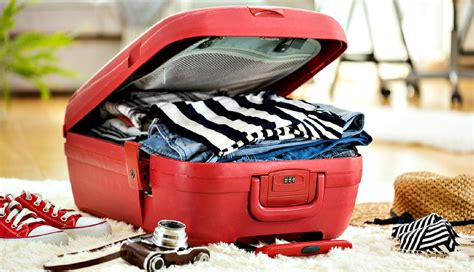 10 Step Packing Guide to Stop Overpacking