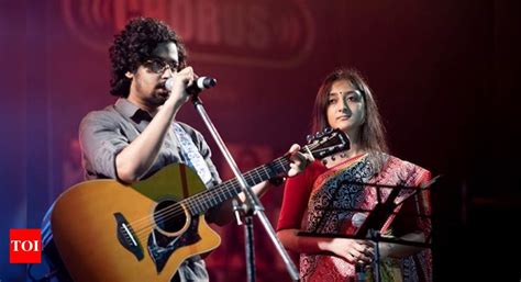Riddhi performs at gig, overwhelmed with the response | Bengali Movie ...
