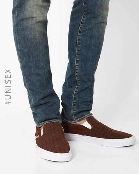 Casual Shoes for Men: Buy Men's Casual Shoes Online at AJIO