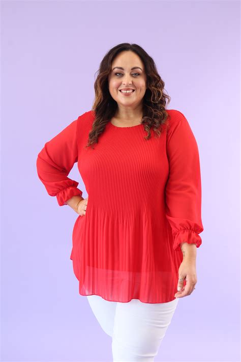Maizie Pleated Red Blouse | Plus Size Clothing | Wardrobeplus.ie