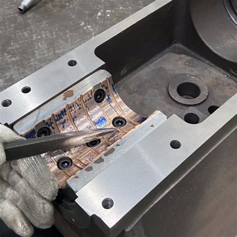 Cylindrical Grinder Machine 的图像结果