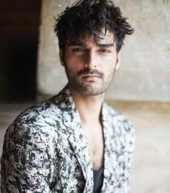 Dushyant Raghuvanshi Models | Age Birthday Biography