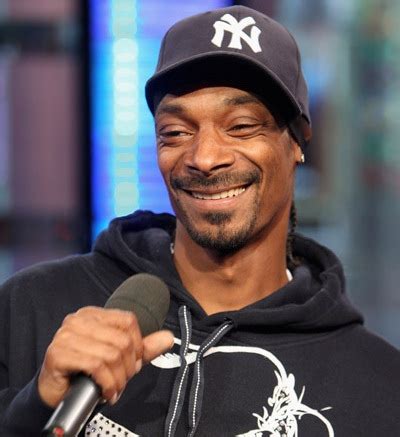 Snoop Dogg fills Bogart’s shoes to star in Casablanca | TopNews