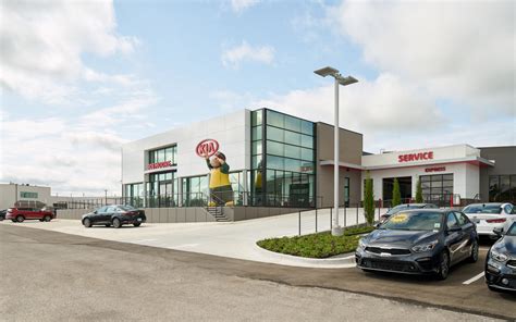 Bob Moore Kia Dealership - QUAD Construction