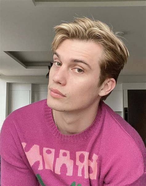 The Most Attractive Blonde Actors In Their 20s