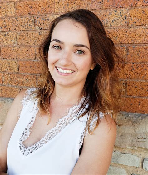 Amazon.in: Brianna Owczarzak: books, biography, latest update