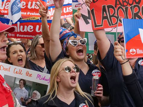 Nurses and midwives PICKET PARLIAMENT, Macquarie St, Sydney NSW 2000 ...
