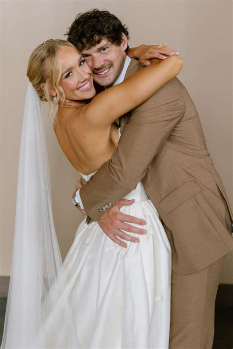 Dallas Cowboys Cheerleader Zoë Dale Marries NFL Kicker Cade York