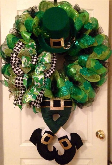 St. Patrick's Day Wreath | St patrick's day decorations, St patricks ...