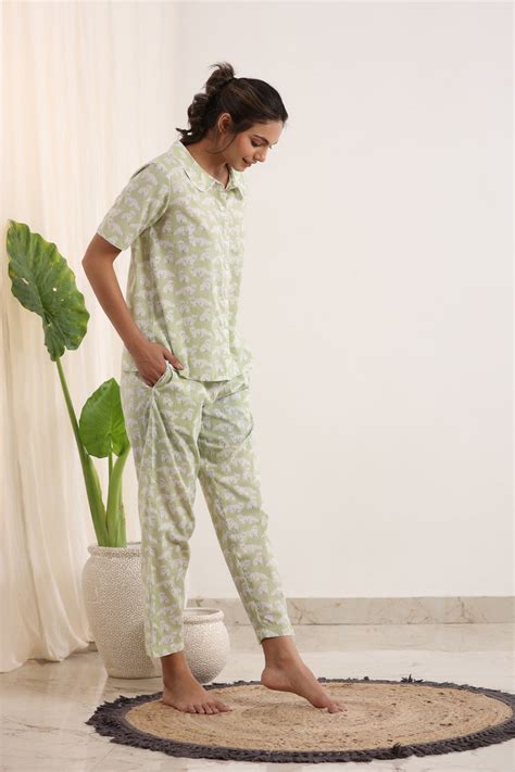Light Green Printed peter pan collared Night suit set – Sanskruti Homes