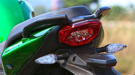 Benelli TNT 300 2015 STD Bike Photos - Overdrive