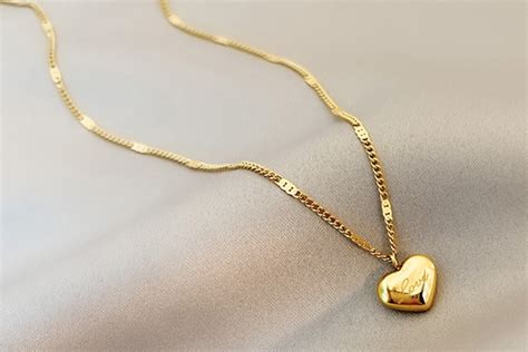 Simple Gold Pendant Designs