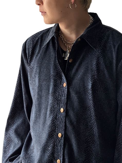 【ERIN LONDON】 Python print faux suede shirt / Blue | ELCASION/ELCA