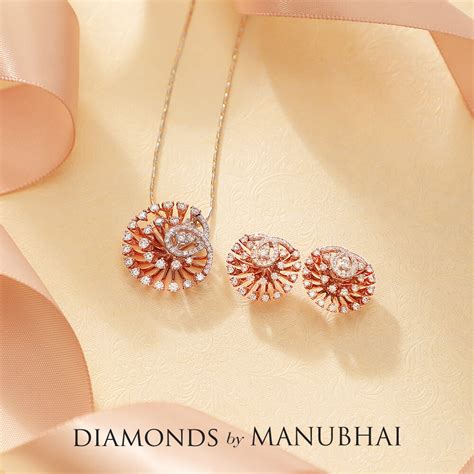 Buy Real Diamond Pendant set Online | Real Diamond Pendant set by Manubhai.