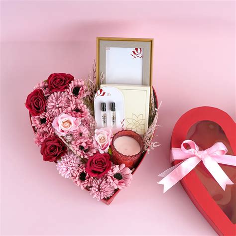 The Special Us Box – BoxUp Luxury Gifting